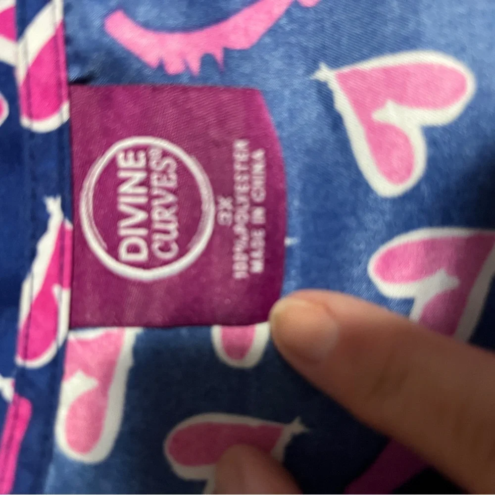 Heart Patterned Scrub Tops - Pink, Blue, set of 3 - Picture 13 of 14